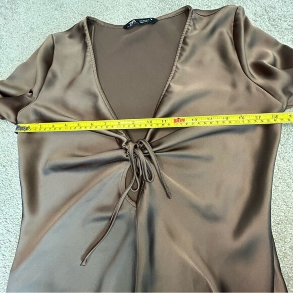 ZARA WOMAN CHOCOLATE BROWN SATIN BLOUSE SHIRT PEEP HOLE TIE BOW FLARE SLEEVE L - Picture 11 of 16